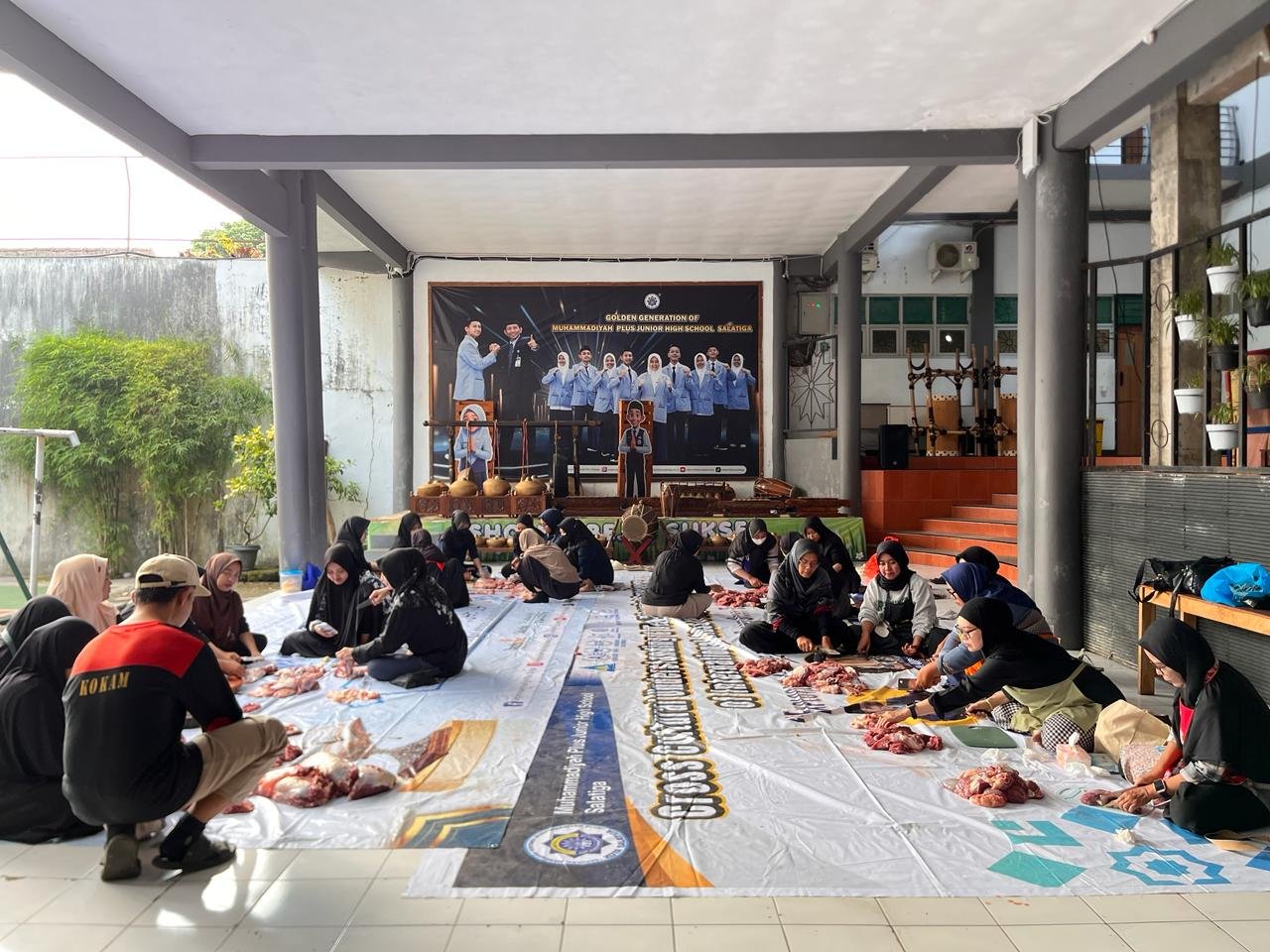 Pererat Kebersaaan, SMA Sainstek Ahmad Dahlan Salatiga dan SMP Muhammadiyah Plus Salatiga Rayakan Idul Adha 1447 H
